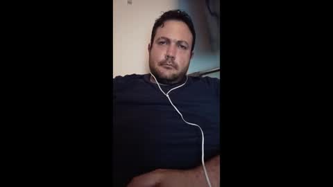 Snapshot of louinv chatting on November 2025 01:48:02 PM louinv online show from November 2025 01:48:02 PM