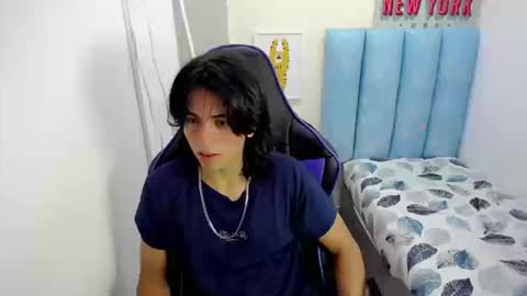 louis_baltazar online show from September 2025 04:50:01 PM