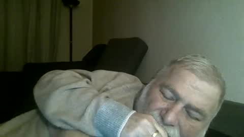 louis_chokdee online show from December 2024 05:11:01 PM