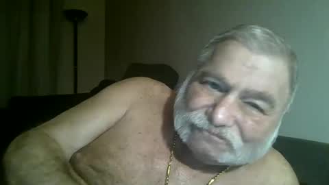 louis_chokdee online show from December 2024 04:15:01 PM