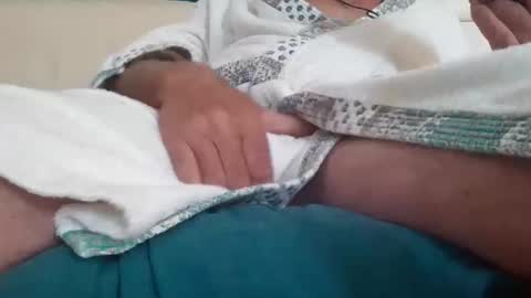 Snapshot of loulou_boss chatting on October 2025 07:27:02 AM loulou_boss online show from October 2025 07:27:02 AM