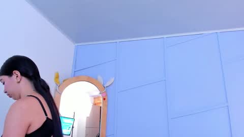 Louren Fox online show from October 2025 11:45:02 AM