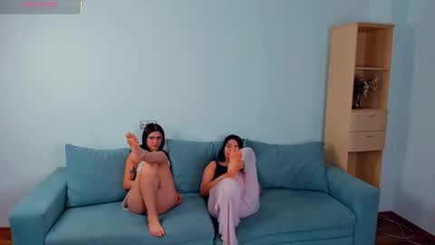 Snapshot of louriezita chatting on October 2025 04:42:01 AM Brook and Del online show from October 2025 04:42:01 AM