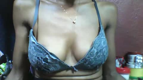 lovaelisa online show from October 2025 04:20:02 PM