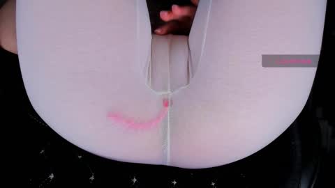 Snapshot of love_hard_kiru chatting on October 2025 09:40:01 AM Kira online show from October 2025 09:40:01 AM