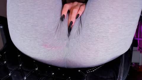 Snapshot of love_hard_kiru chatting on October 2025 03:24:01 PM Kira online show from October 2025 03:24:01 PM