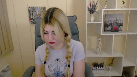 Alexya online show from February 2025 08:13:02 PM