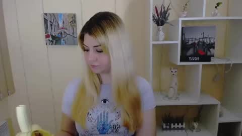 Alexya online show from March 2025 01:03:01 PM