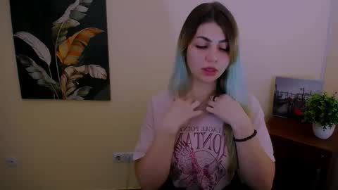 Alexya online show from September 2025 12:00:02 AM