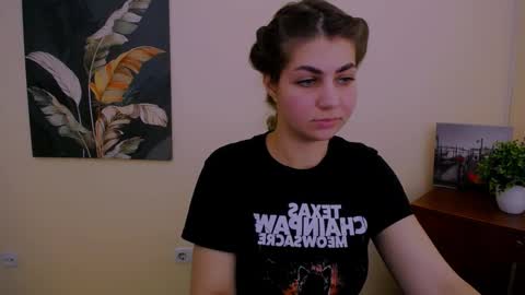 Alexya online show from September 2025 07:59:01 PM
