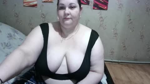 Snapshot of love_milanna chatting on November 2025 12:42:02 AM Milana online show from November 2025 12:42:02 AM