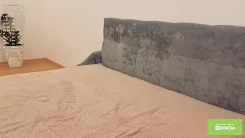 Polly online show from October 2025 12:40:02 PM