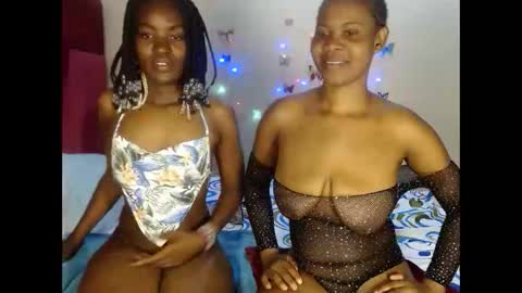 Snapshot of love_sparkle chatting on October 2025 06:09:02 PM love_sparkle online show from October 2025 06:09:02 PM