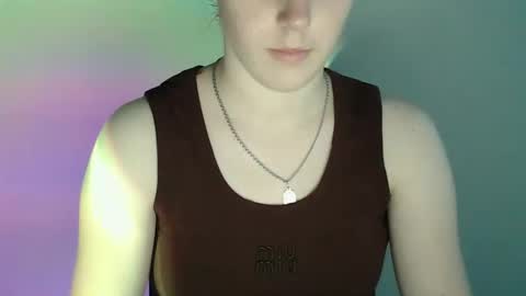 Vivian online show from December 2025 01:17:04 PM