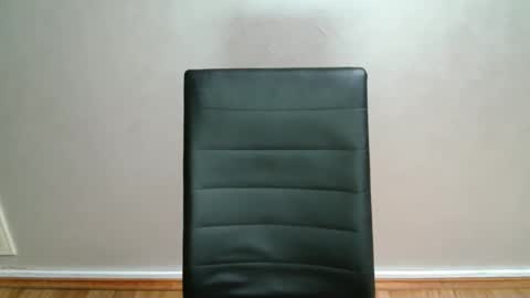 Vivian online show from December 2025 01:18:01 PM