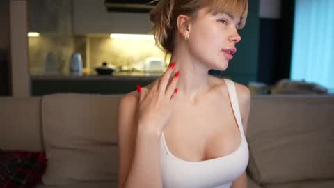 Snapshot of love_you_to123 chatting on November 2025 06:01:01 AM love you to123 online show from November 2025 06:01:01 AM