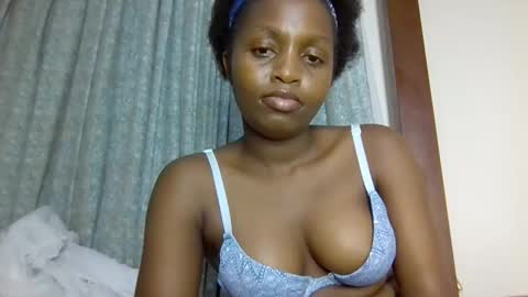 lovelbrownie online show from October 2025 07:01:01 PM