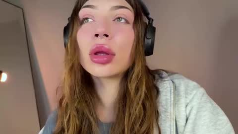 Elsa online show from March 2025 04:30:02 AM