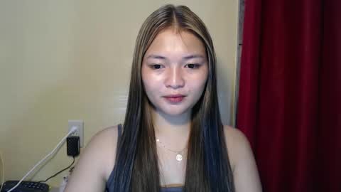 Lovely Laura online show from December 2024 06:27:01 PM