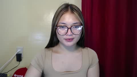 Lovely Laura online show from December 2024 08:28:02 PM