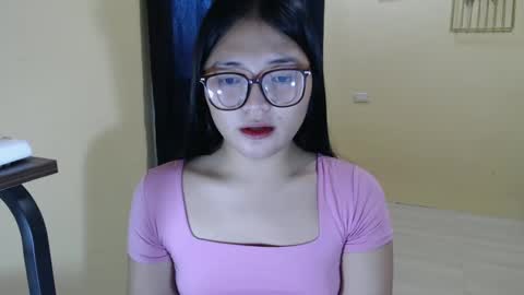 Lovely Laura online show from March 2025 11:22:01 PM