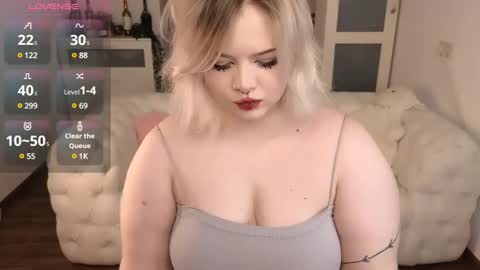 lovely_leilla online show from February 2025 10:59:02 PM