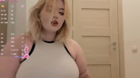 lovely_leilla online show from October 2025 07:14:01 PM