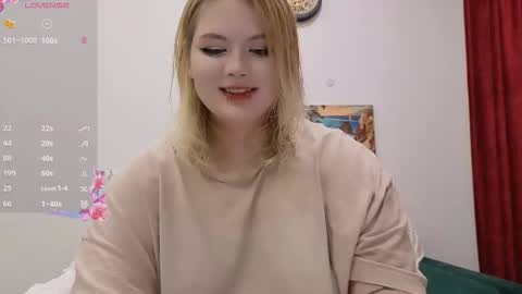 lovely_leilla online show from November 2025 03:02:01 PM