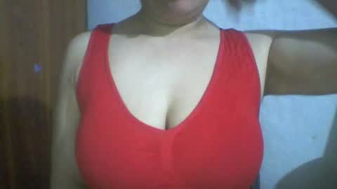 Snapshot of lovely_sweet_girl chatting on December 2024 09:14:02 AM katrina follow me guys online show from December 2024 09:14:02 AM