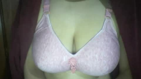 Snapshot of lovely_sweet_girl chatting on December 2024 10:45:01 PM katrina follow me guys online show from December 2024 10:45:01 PM