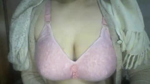Snapshot of lovely_sweet_girl chatting on December 2024 09:06:02 PM katrina follow me guys online show from December 2024 09:06:02 PM