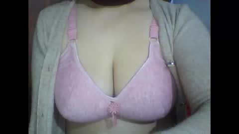 Snapshot of lovely_sweet_girl chatting on January 2025 07:09:01 AM katrina follow me guys online show from January 2025 07:09:01 AM