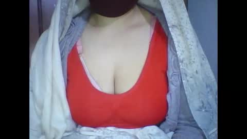 Snapshot of lovely_sweet_girl chatting on January 2025 12:05:02 AM katrina follow me guys online show from January 2025 12:05:02 AM