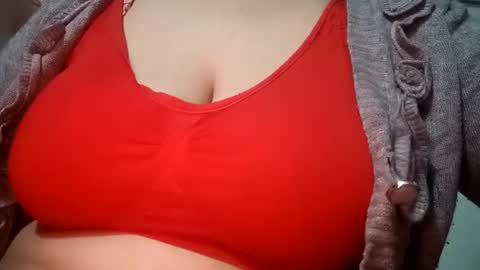 Snapshot of lovely_sweet_girl chatting on January 2025 05:01:02 AM katrina follow me guys online show from January 2025 05:01:02 AM