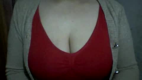 Snapshot of lovely_sweet_girl chatting on February 2025 11:27:01 PM katrina follow me guys online show from February 2025 11:27:01 PM