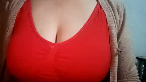 Snapshot of lovely_sweet_girl chatting on February 2025 03:31:01 AM katrina follow me guys online show from February 2025 03:31:01 AM