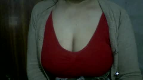 Snapshot of lovely_sweet_girl chatting on February 2025 08:21:01 PM katrina follow me guys online show from February 2025 08:21:01 PM
