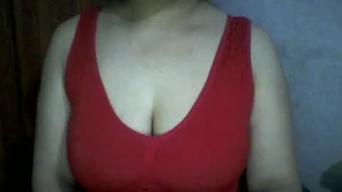 Snapshot of lovely_sweet_girl chatting on February 2025 08:33:02 AM katrina follow me guys online show from February 2025 08:33:02 AM