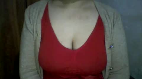 Snapshot of lovely_sweet_girl chatting on February 2025 12:28:01 AM katrina follow me guys online show from February 2025 12:28:01 AM