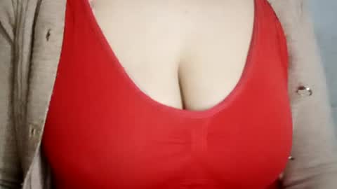 Snapshot of lovely_sweet_girl chatting on February 2025 03:07:02 AM katrina follow me guys online show from February 2025 03:07:02 AM