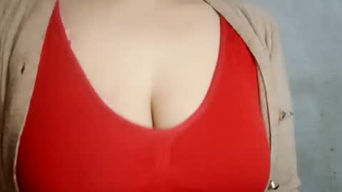 Snapshot of lovely_sweet_girl chatting on February 2025 03:18:01 AM katrina follow me guys online show from February 2025 03:18:01 AM