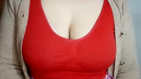Snapshot of lovely_sweet_girl chatting on February 2025 03:11:02 AM katrina follow me guys online show from February 2025 03:11:02 AM