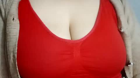 Snapshot of lovely_sweet_girl chatting on March 2025 12:16:01 AM katrina follow me guys online show from March 2025 12:16:01 AM