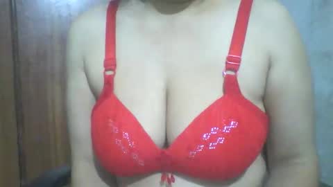 Snapshot of lovely_sweet_girl chatting on October 2025 09:15:01 PM katrina follow me guys online show from October 2025 09:15:01 PM