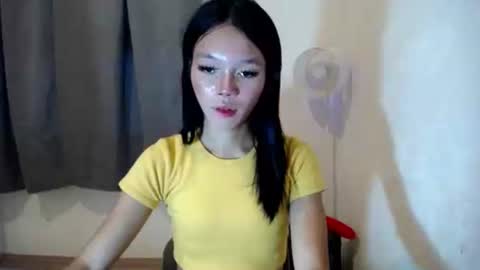 Snapshot of lovely_thea_xoxo chatting on November 2025 02:00:01 AM Thea online show from November 2025 02:00:01 AM