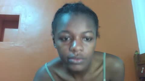 Snapshot of lovely_yvonne chatting on October 2025 03:53:01 PM Lovely yvonne online show from October 2025 03:53:01 PM