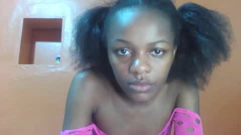 Snapshot of lovely_yvonne chatting on October 2025 08:32:01 PM Lovely yvonne online show from October 2025 08:32:01 PM