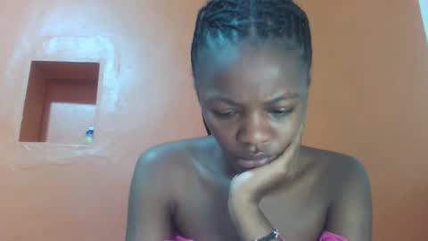 Snapshot of lovely_yvonne chatting on November 2025 11:31:02 AM Lovely yvonne online show from November 2025 11:31:02 AM