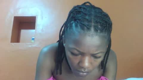 Snapshot of lovely_yvonne chatting on November 2025 03:12:02 PM Lovely yvonne online show from November 2025 03:12:02 PM