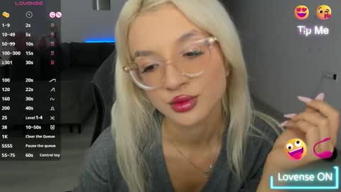 Snapshot of lovelybianca_ chatting on November 2025 11:05:02 PM lovelybianca_ online show from November 2025 11:05:02 PM